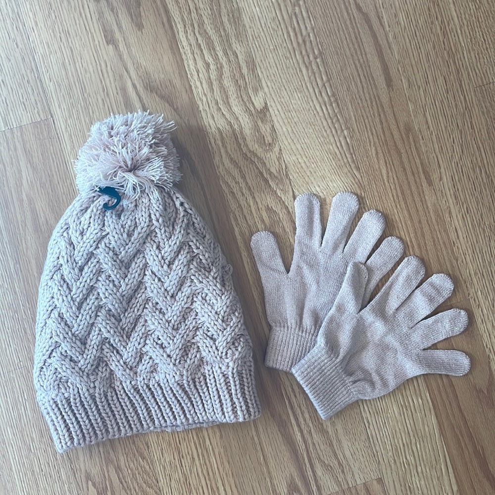 Brand New baby pink Beanie with matching gloves. One size fits all.
